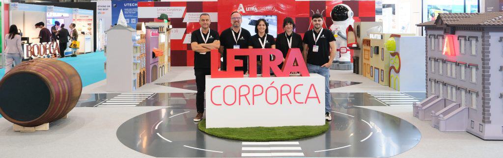 Fabricante letras corpóreas